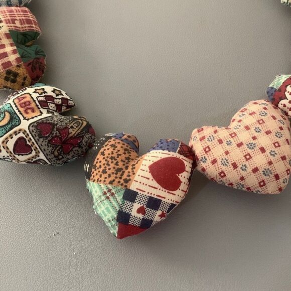 Puffed Heart Garland - Picture 2 of 4